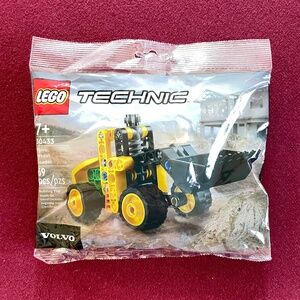 Lego 30433 Lego Technic Volvo Wheel Loader Toy Building Kit 69 pcs
